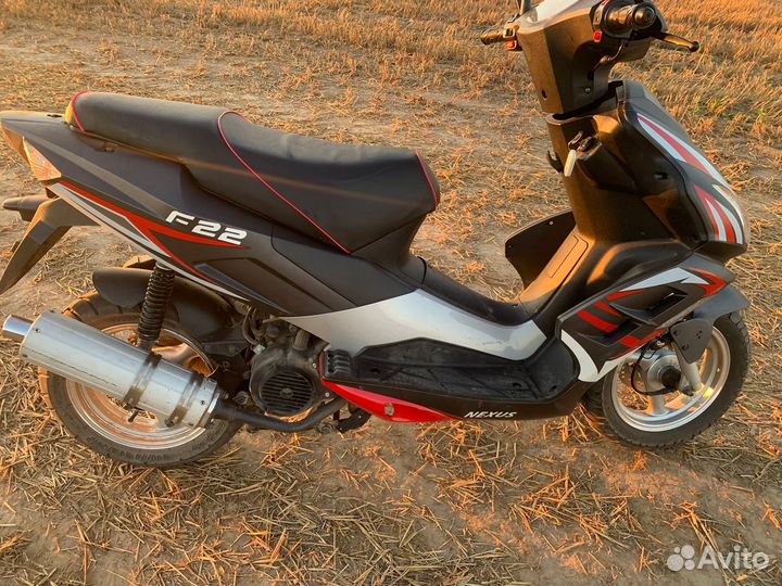 Скутер 150 кубов