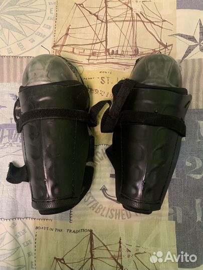 Щитки хоккейные детские