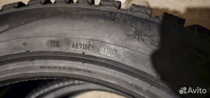 Pirelli Scorpion Ice Zero 2 255/45 R20