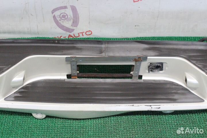 Бампер задний Cadillac Escalade GMT800