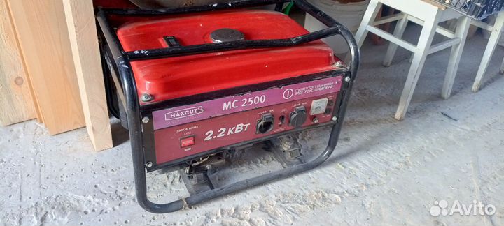 Генератор бензиновый 2.2кВт