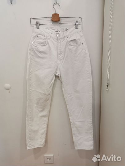 Белые джинсы Pull&bear
