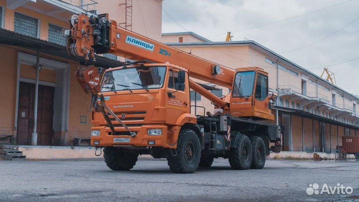 Водитель на автокран вездеход 25 тонн