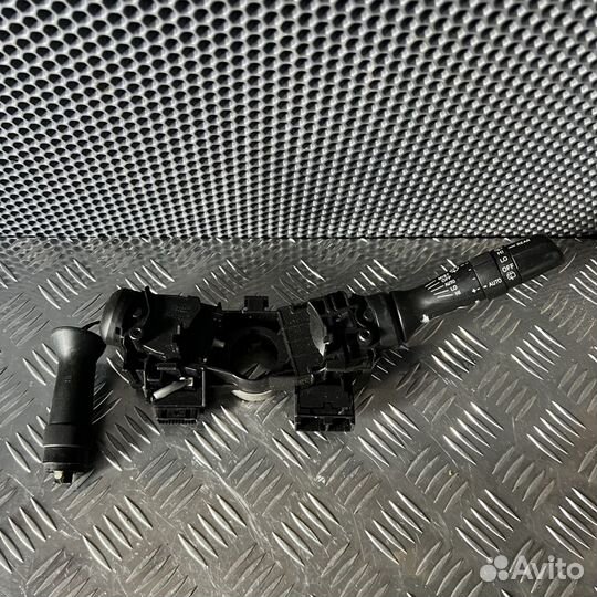 Переключатель подрулевой Toyota RAV4