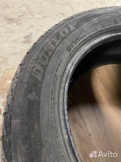 Dunlop Winter Maxx SJ8 225/60 R18 100R