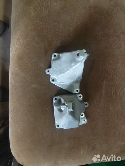 Кронштейн двигателя Мерседес w211