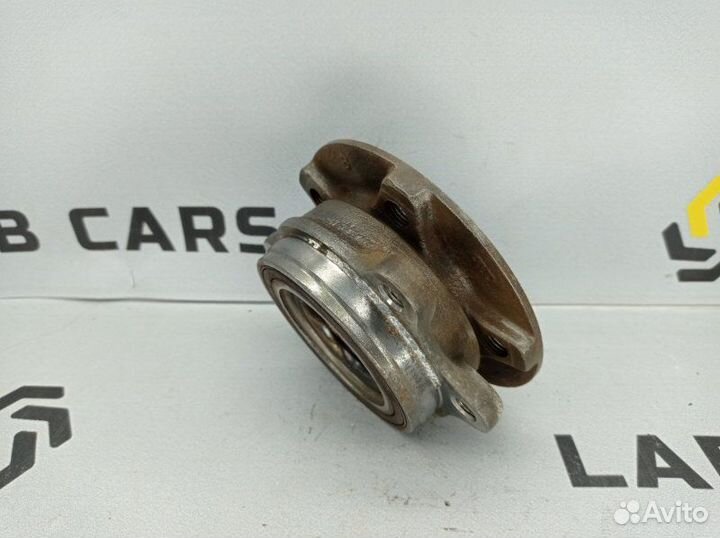 Ступица с подшипником передняя Audi A4 B8