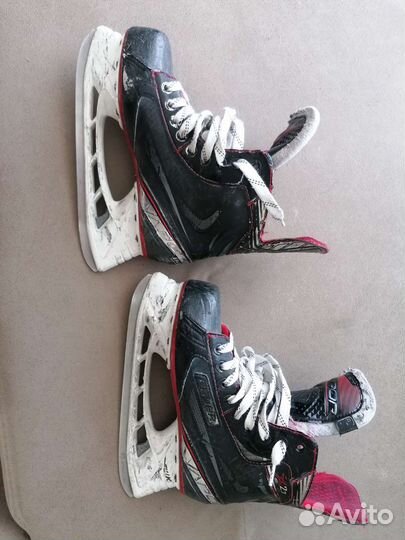 Хоккейные коньки