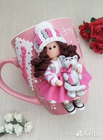 Куколка на кружке