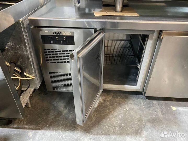 Холодильный стол