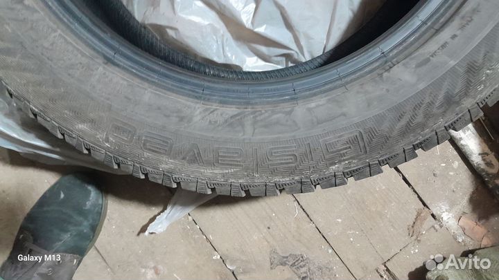 Gislaved Nord Frost 200 235/55 R17 103