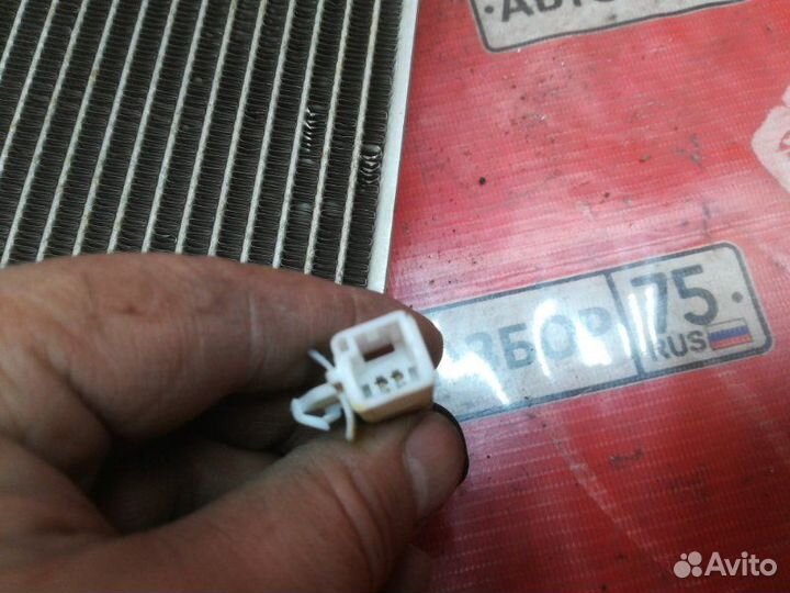 Испаритель кондиционера Toyota Aqua NHP10 1nzfxe