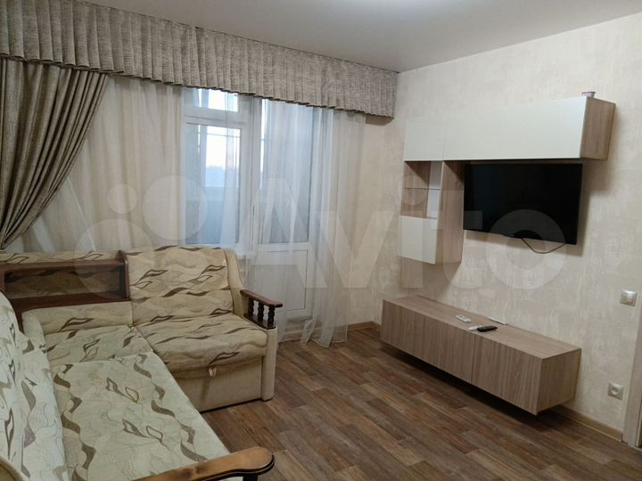 2-к. квартира, 47 м², 8/10 эт.