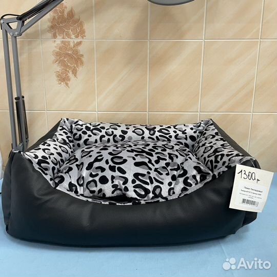 Домики и лежаки для животных