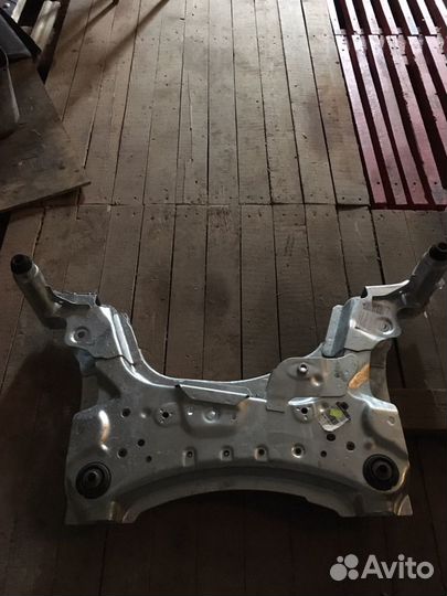 Подрамник рено оригинал