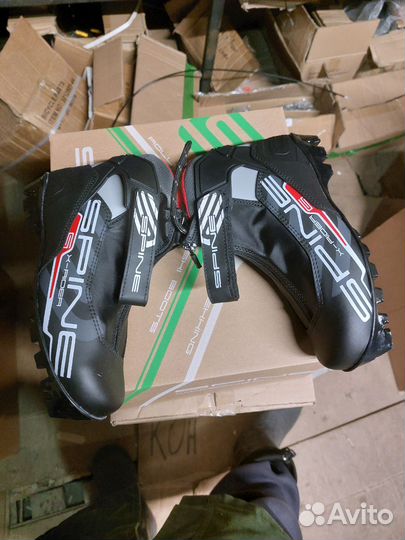 Лыжные ботинки spine