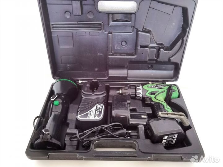 Шуруповёрт Hitachi DS12DVF3 + кейс + фонарь