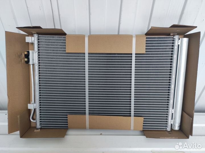 Радиатор кондиционера Hyundai Solaris / KIA RIO 3