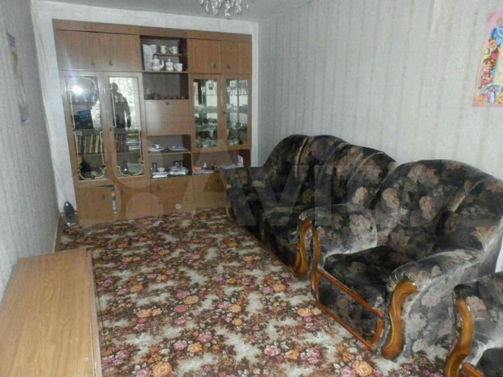 4-к. квартира, 100 м², 1/2 эт.