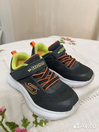 Кроссовки scechers 25