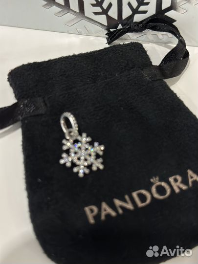 Pandora подвеска Снежинка
