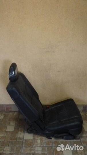 Сиденье заднее (диван) Jeep Grand Cherokee (WK2)