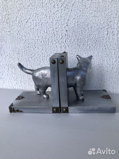 Держатель для книг 