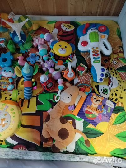 Игрушки для малыша пакетом