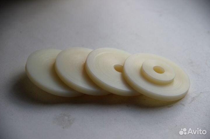 Фторопластовая капр-я втулка на рычаг кпп Калина