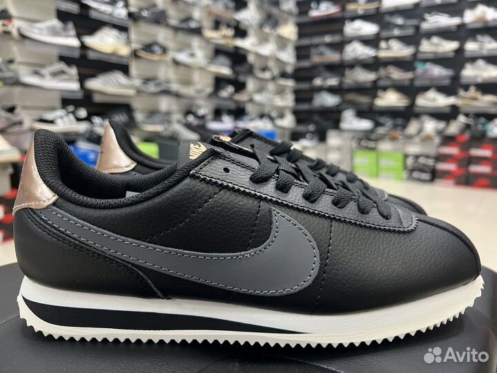 Кроссовки мужские новые найк nike cortez белые