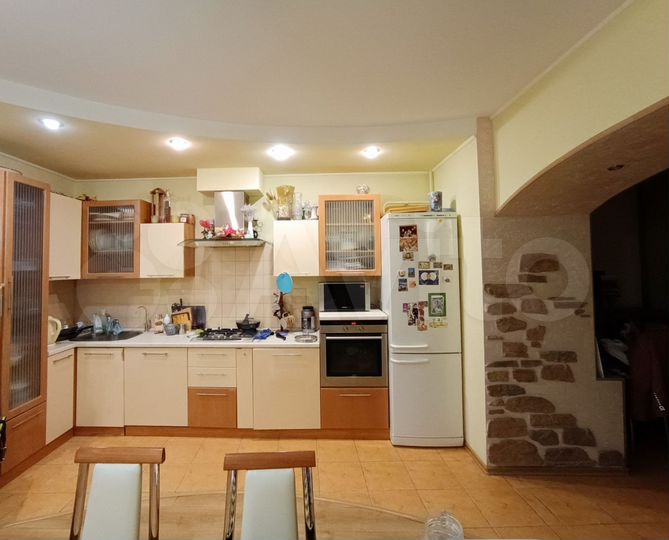 2-к. квартира, 95 м², 3/6 эт.