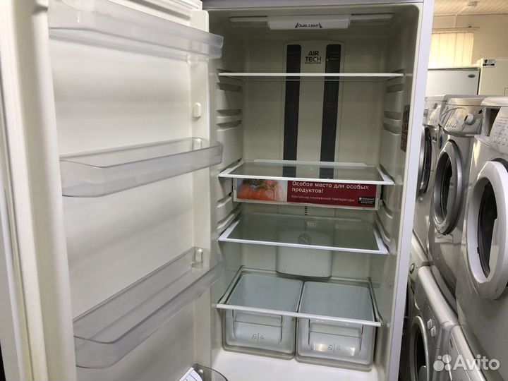 Холодильник Hotpoint-Ariston. No Frost. 2 метра
