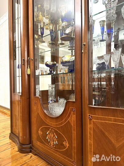 Буфеты и серванты италия