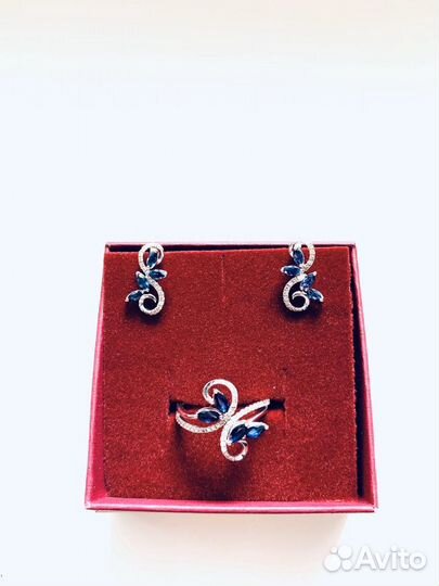 Кольцо и серьги с сапфирами и бриллиантами