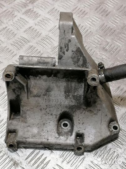 Кронштейн гидроусилителя E 124