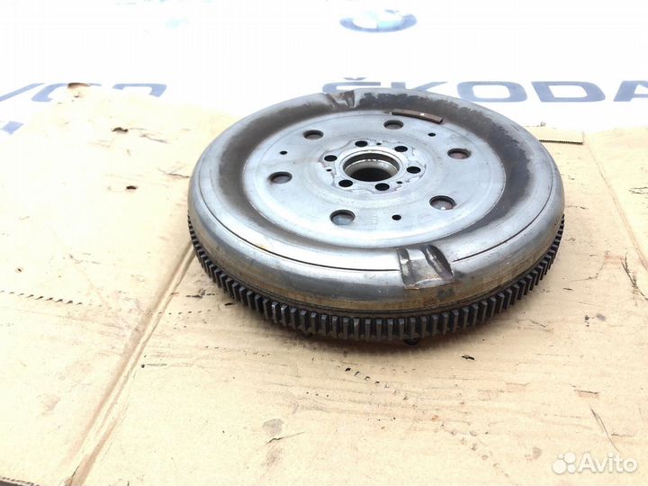 Маховик МКПП Skoda Yeti 5L 2.0 cfhc 2011