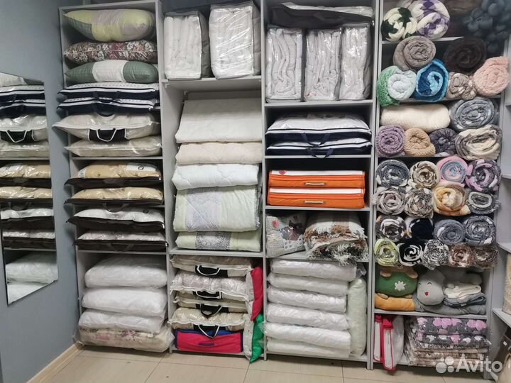 Подушки, пледы, одеяла