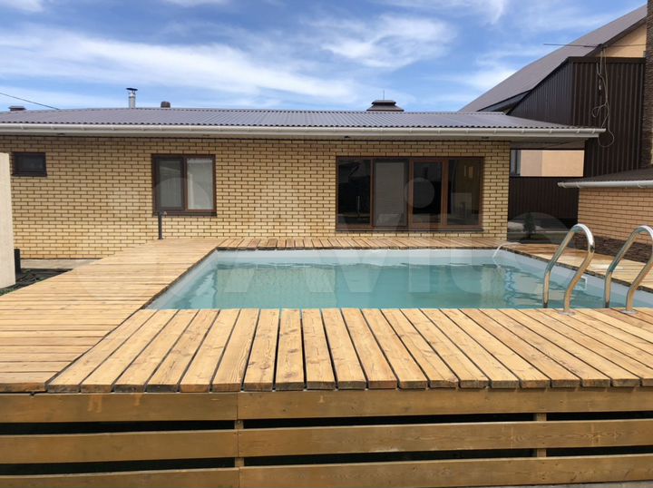 Дом 300 м² на участке 6 сот.