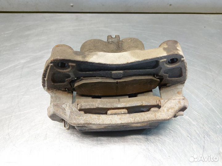 Суппорт передний правый Nissan Qashqai+2 JJ10E