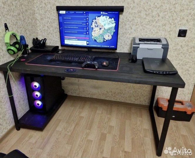 Стол для компьютера