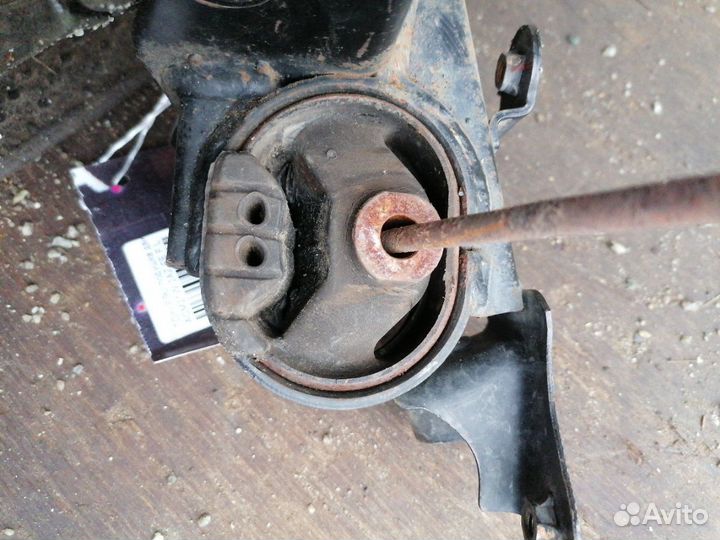 Подушка двс Toyota Ipsum ACM21W передний левый