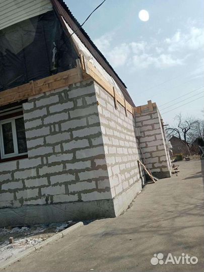 Бригада строителей