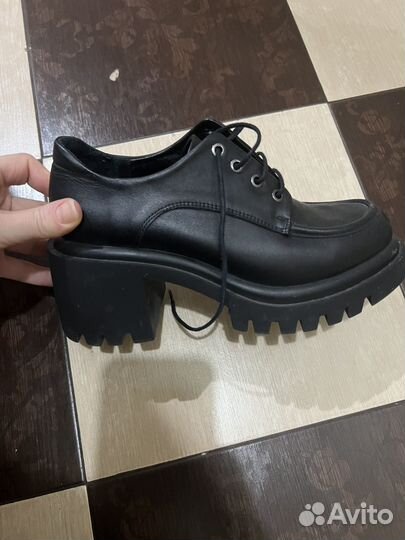 Полуботинки