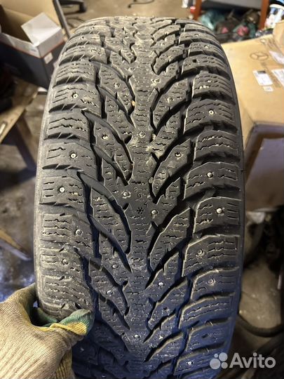 Nokian Tyres Hakkapeliitta 9 SUV 235/60 R18