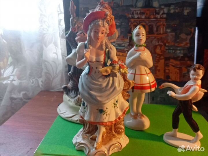 Фарфоровые статуэтки