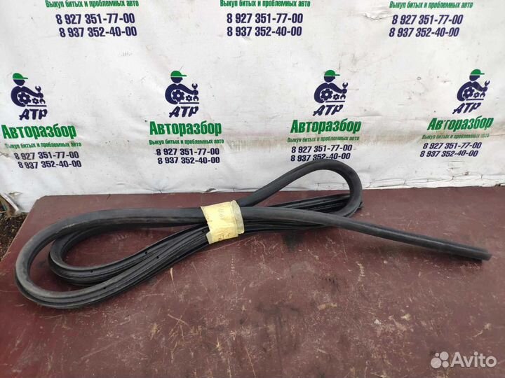 Уплотнитель дверного проема Ford Focus 3 зад. лев