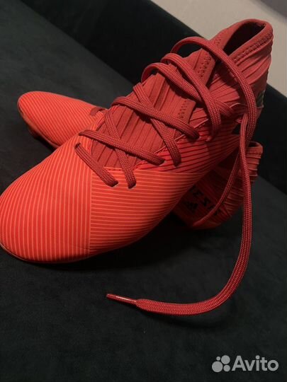 Футбольные бутсы adidas nemeziz