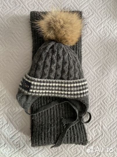 Шапка с натуральным помпоном, снуд