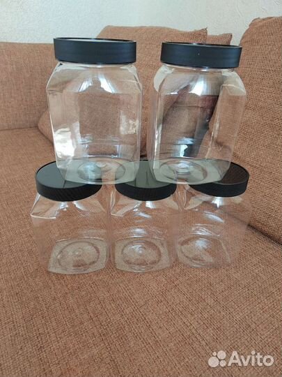 Банки пластиковые для хранения с крышкой