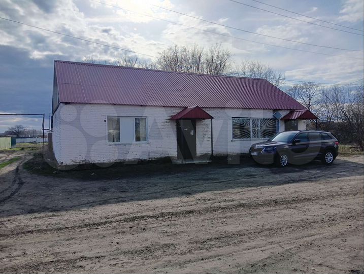 Здание с магазином
